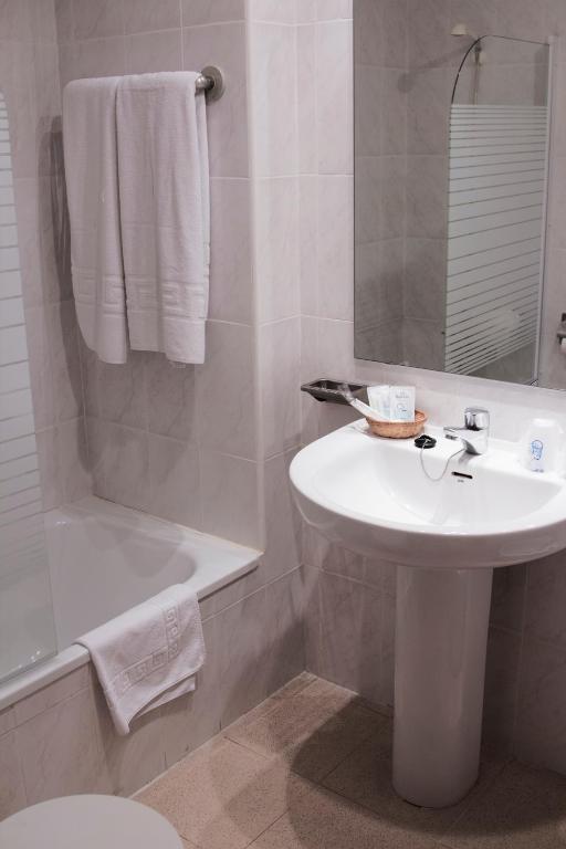 Hotel Pena De Arcos 아르코스델라프론테라 객실 사진